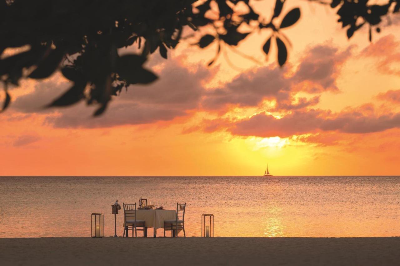 The Ritz-Carlton, Aruba Hotel Palm Beach Exterior foto